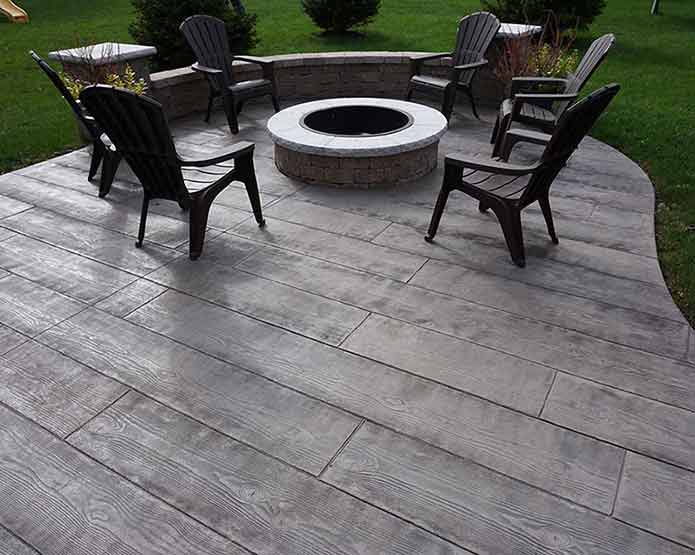 Wood plank pattern for stamped concrete